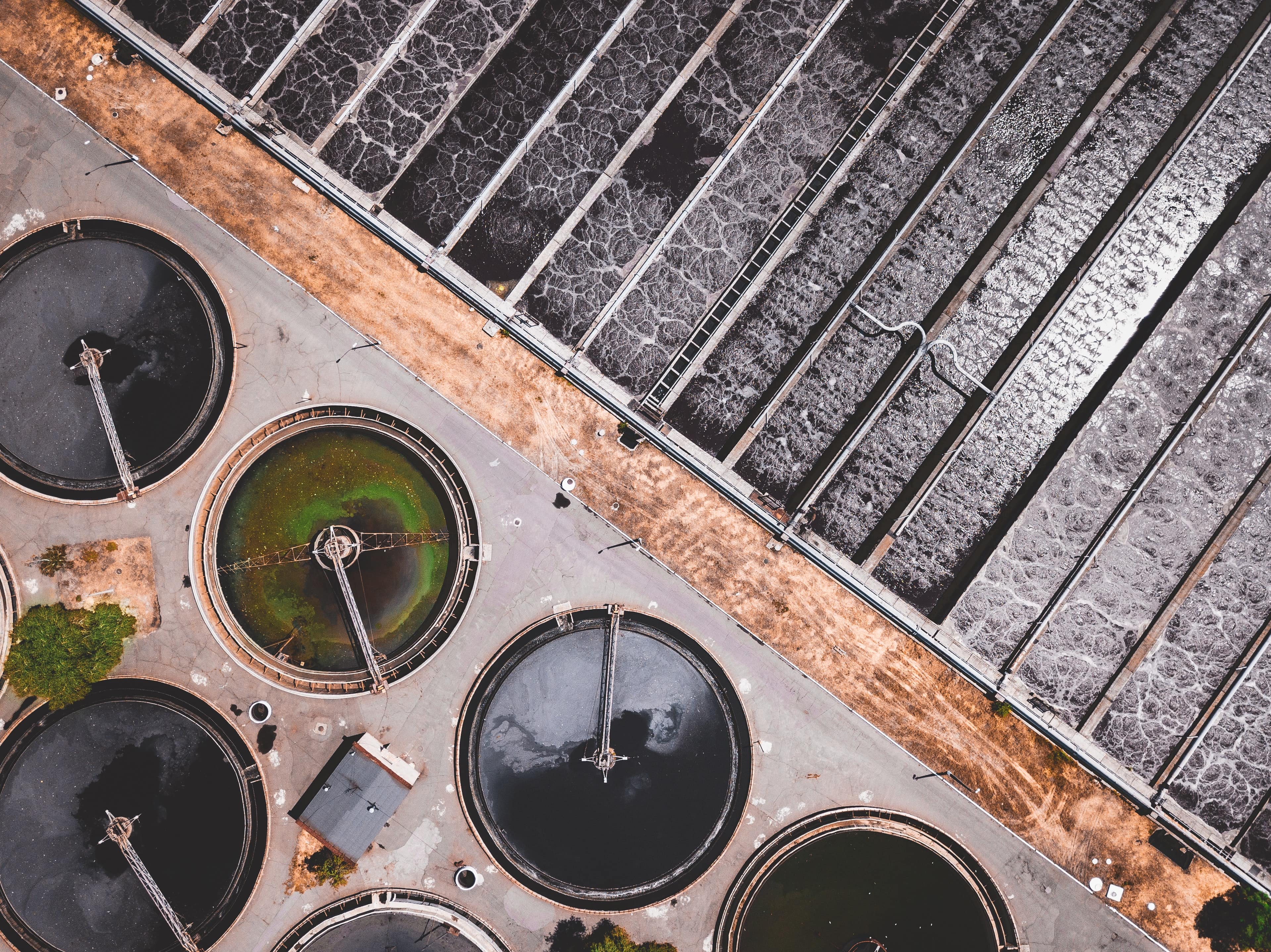 ivan-bandura-Ac97OqAWDvg-unsplash-min
